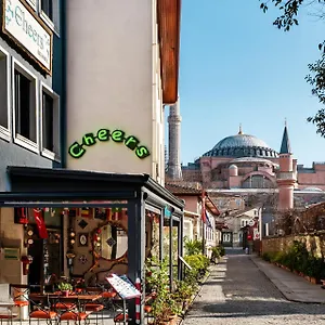 Cheers Hostel İstanbul